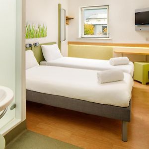 Classic Twin Room